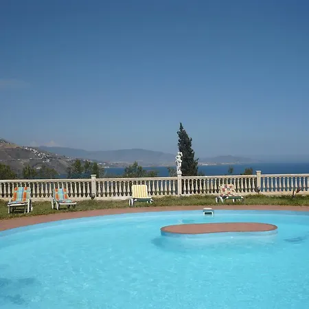 La Buganvilla *